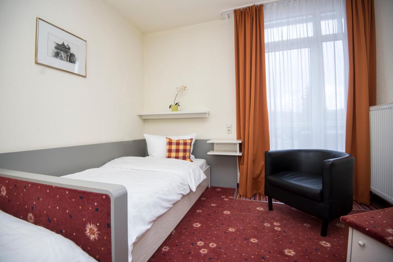 Akzent Hotel Hoehenblick Muehlhausen im Taele ภายนอก รูปภาพ