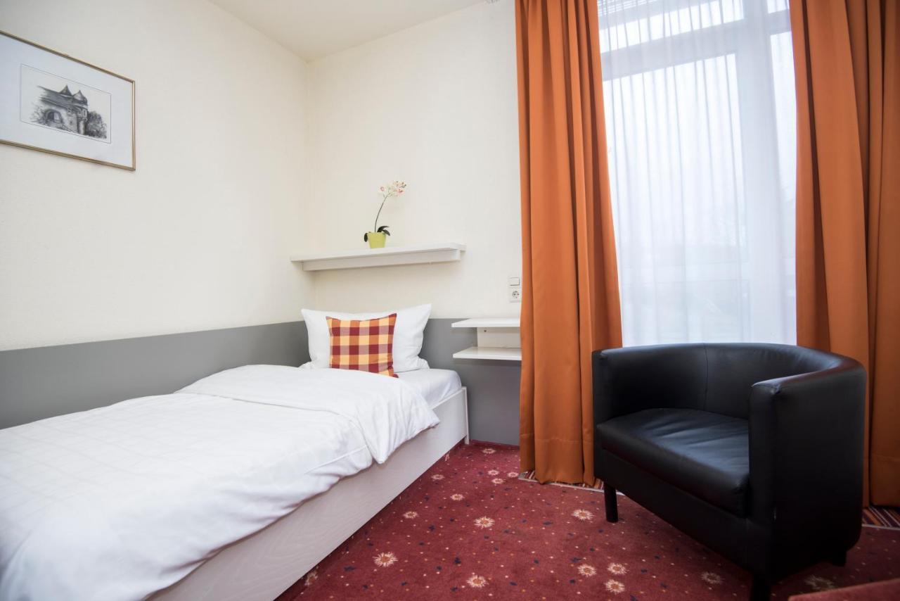 Akzent Hotel Hoehenblick Muehlhausen im Taele ภายนอก รูปภาพ
