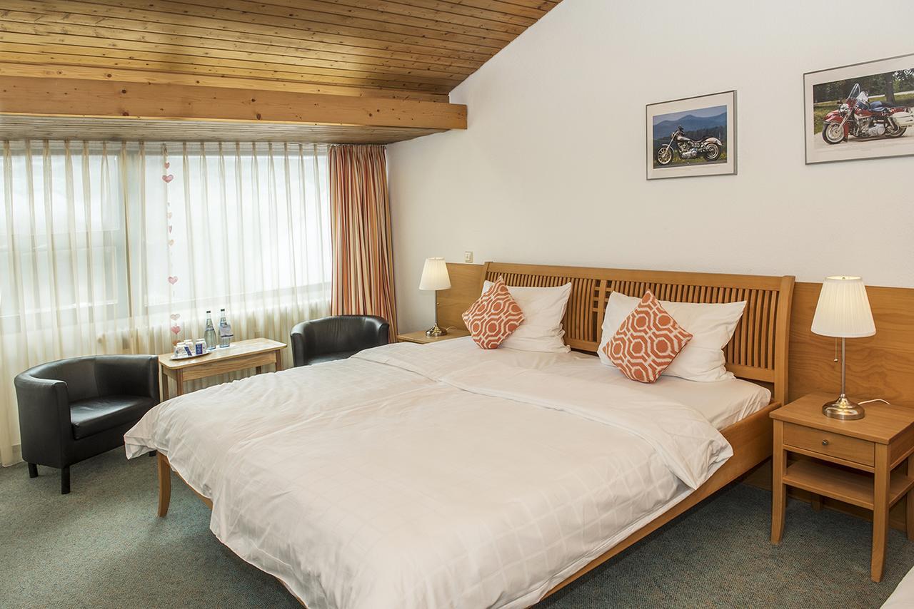 Akzent Hotel Hoehenblick Muehlhausen im Taele ภายนอก รูปภาพ
