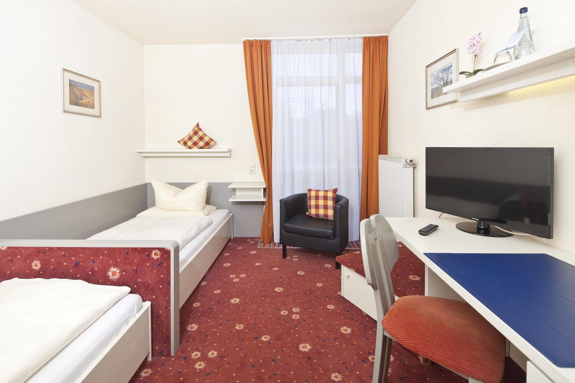 Akzent Hotel Hoehenblick Muehlhausen im Taele ภายนอก รูปภาพ